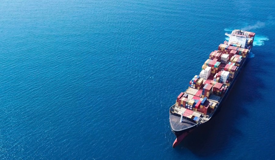 How to Navigate the Global Shipping Crisis as an Ecommerce Business